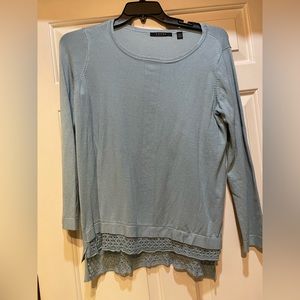 Never worn Cyrus woman’s sweater size 1x